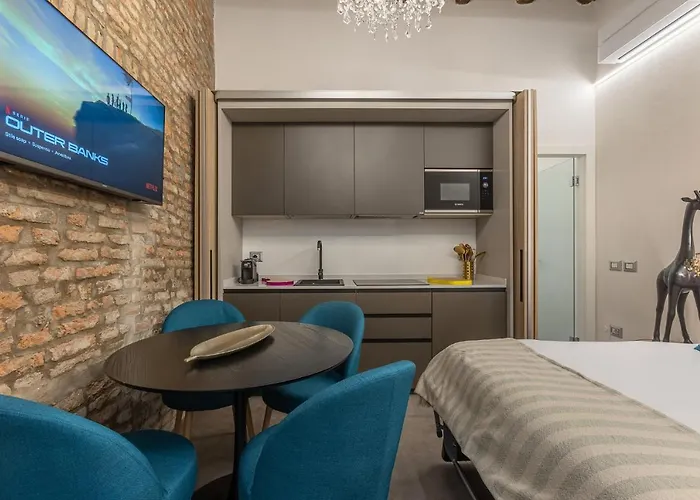 Apartament Guesthost - Jungle Ferrara